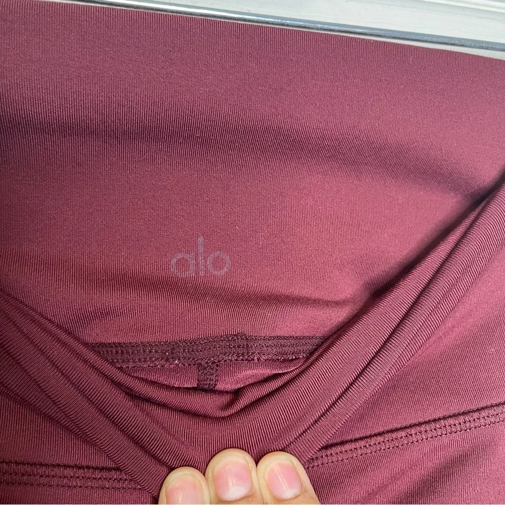 Alo Yoga Women’s Maroon And Black Ribbed Leggings Sz S